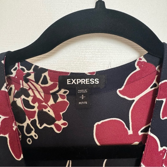 Floral Print Blouse - Picture 3 of 4